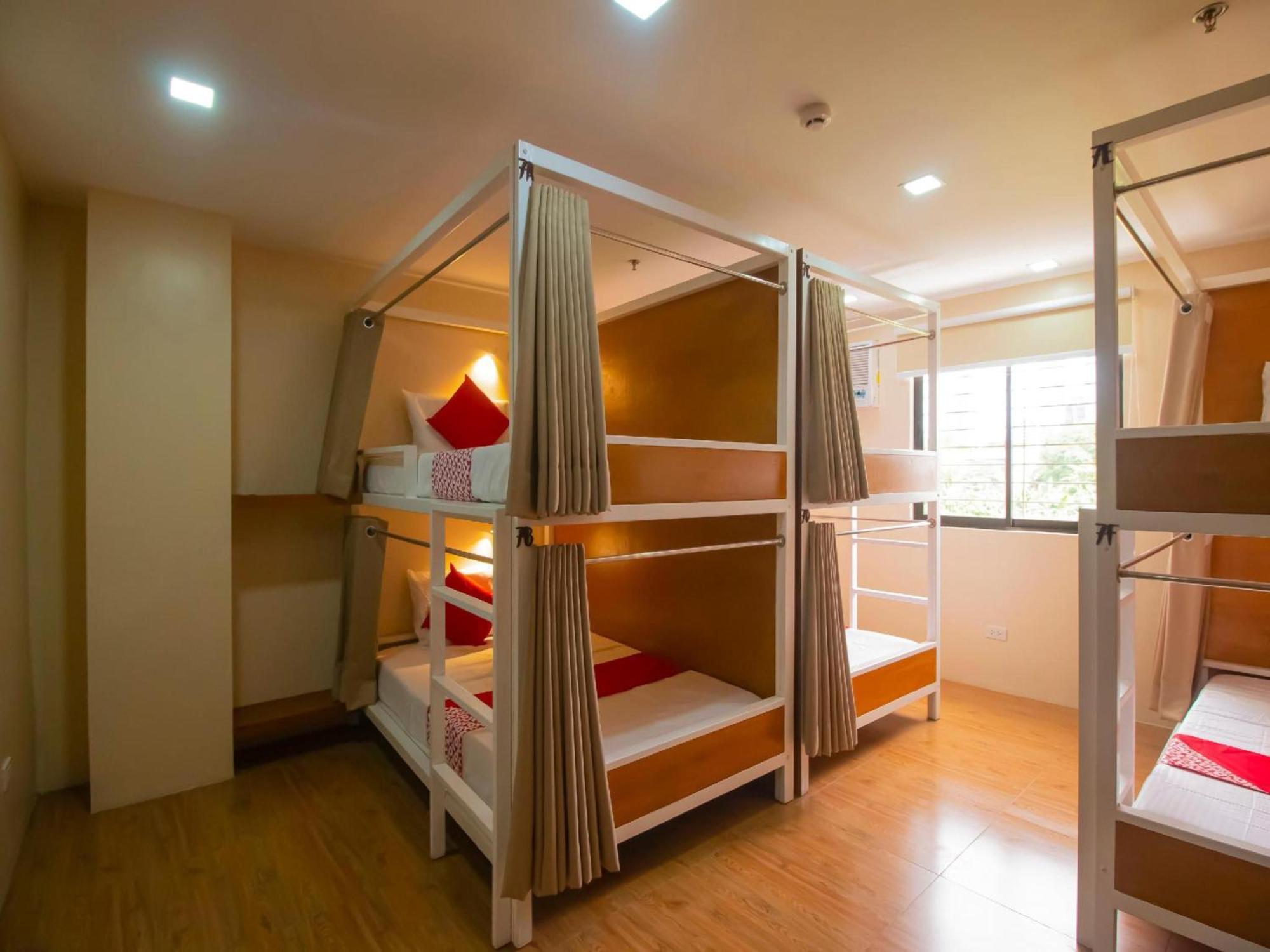 Super Oyo 832 The Teepee Place Hostel & Residence Inn Cebu Екстер'єр фото