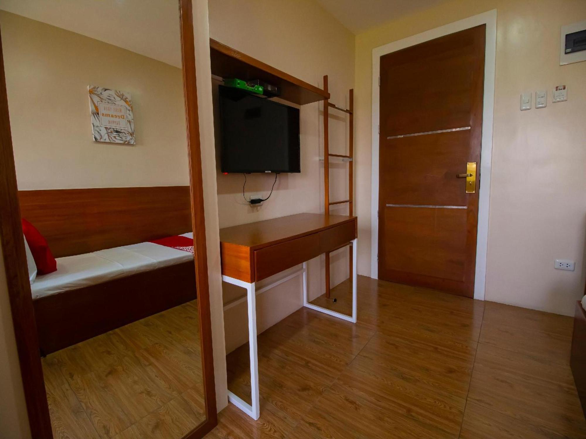 Super Oyo 832 The Teepee Place Hostel & Residence Inn Cebu Екстер'єр фото