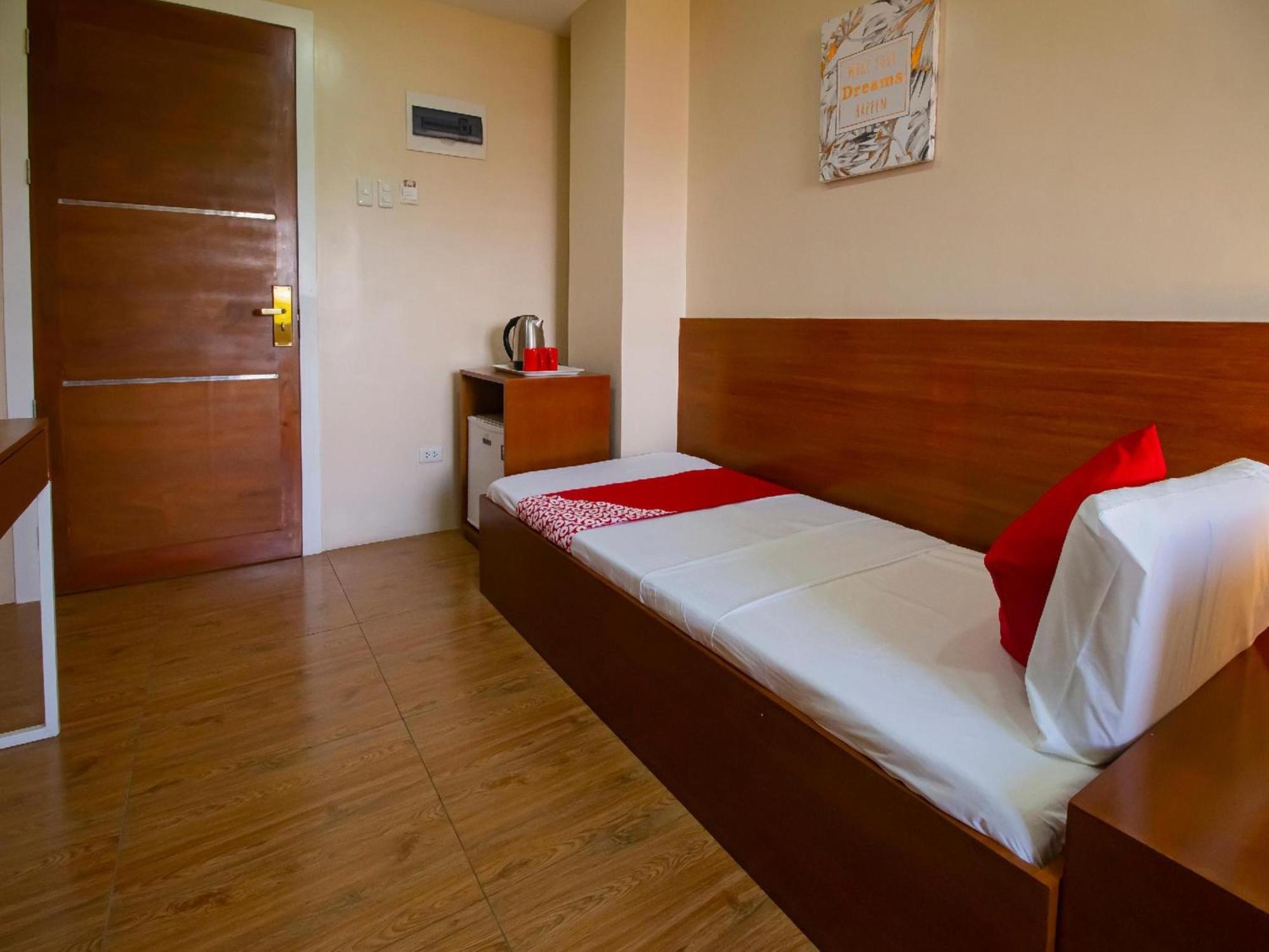 Super Oyo 832 The Teepee Place Hostel & Residence Inn Cebu Екстер'єр фото