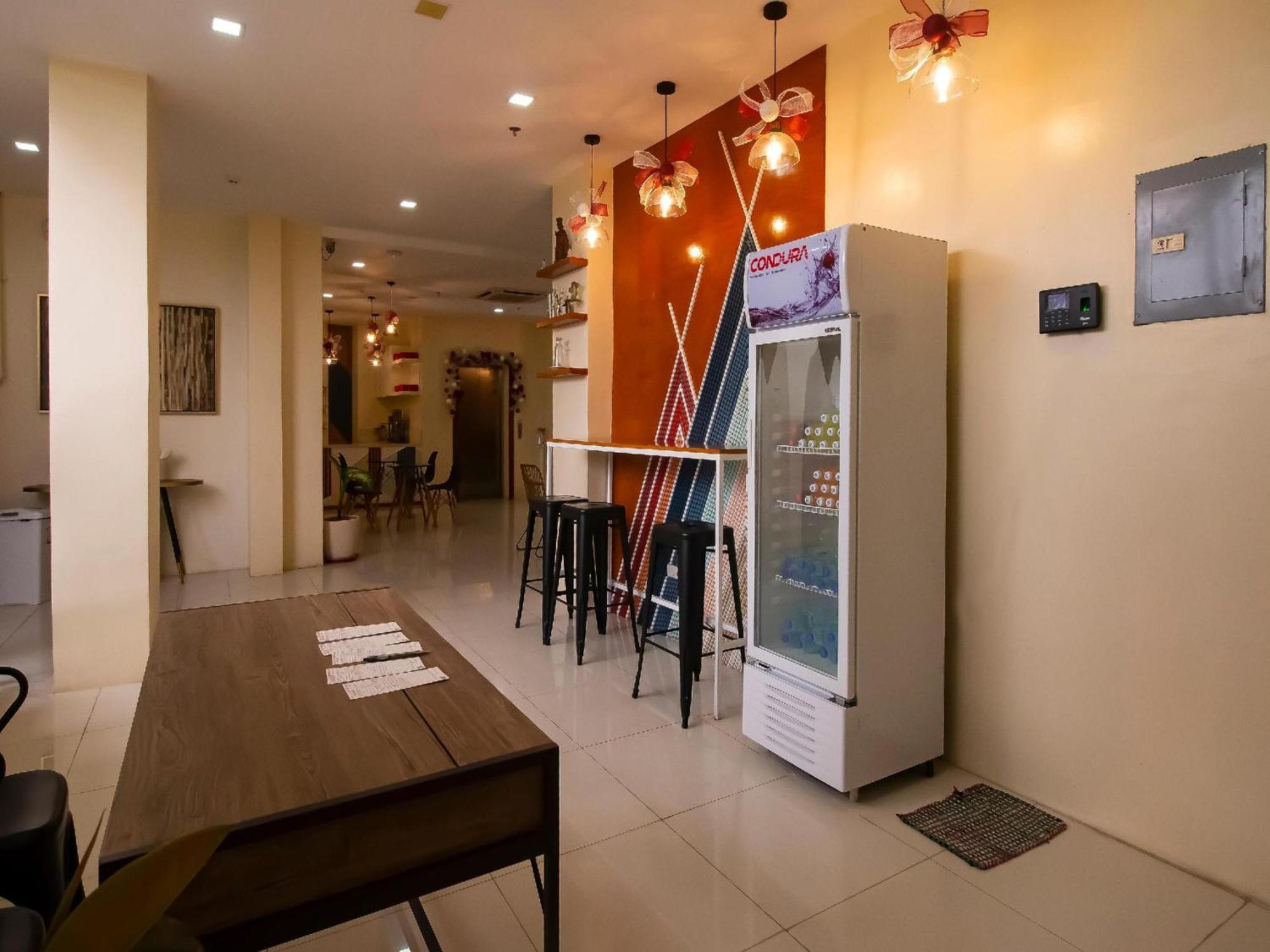Super Oyo 832 The Teepee Place Hostel & Residence Inn Cebu Екстер'єр фото