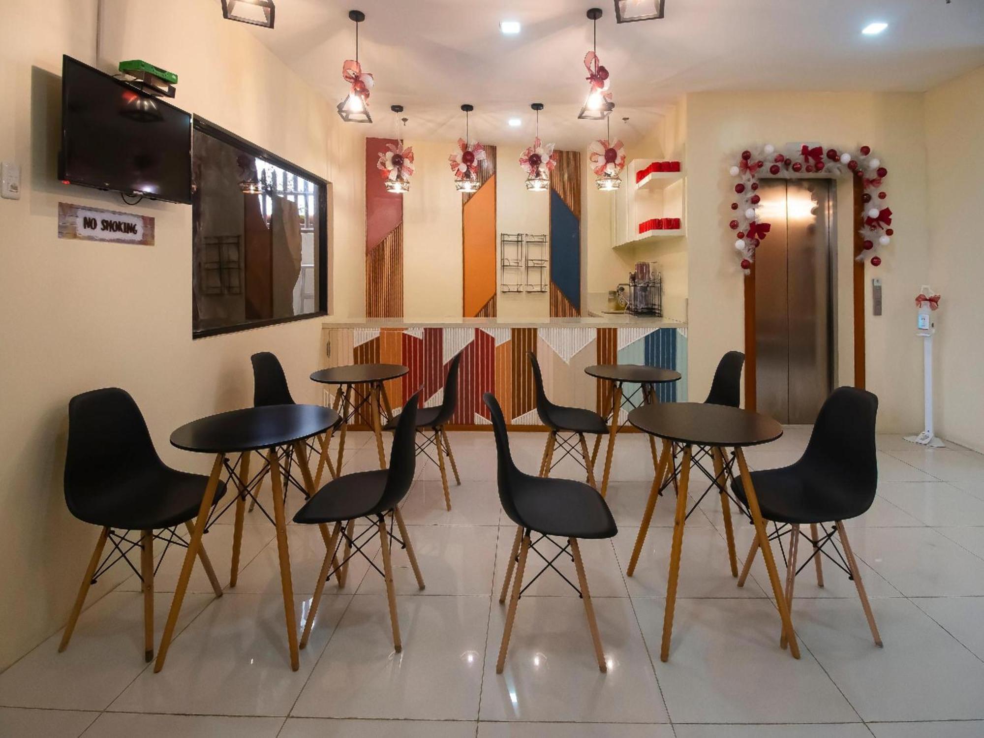 Super Oyo 832 The Teepee Place Hostel & Residence Inn Cebu Екстер'єр фото